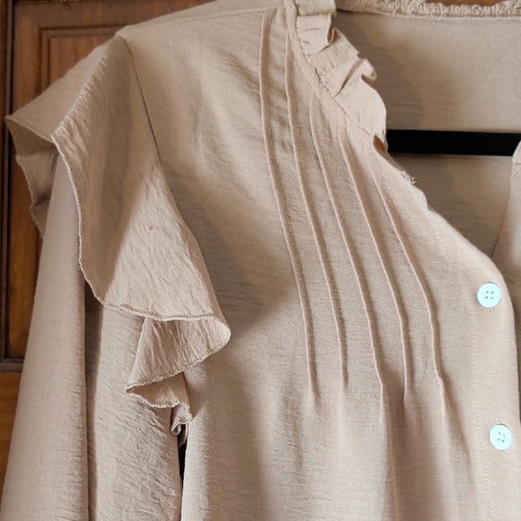 Women's Ruffle Blouse - Picture 2 of 3